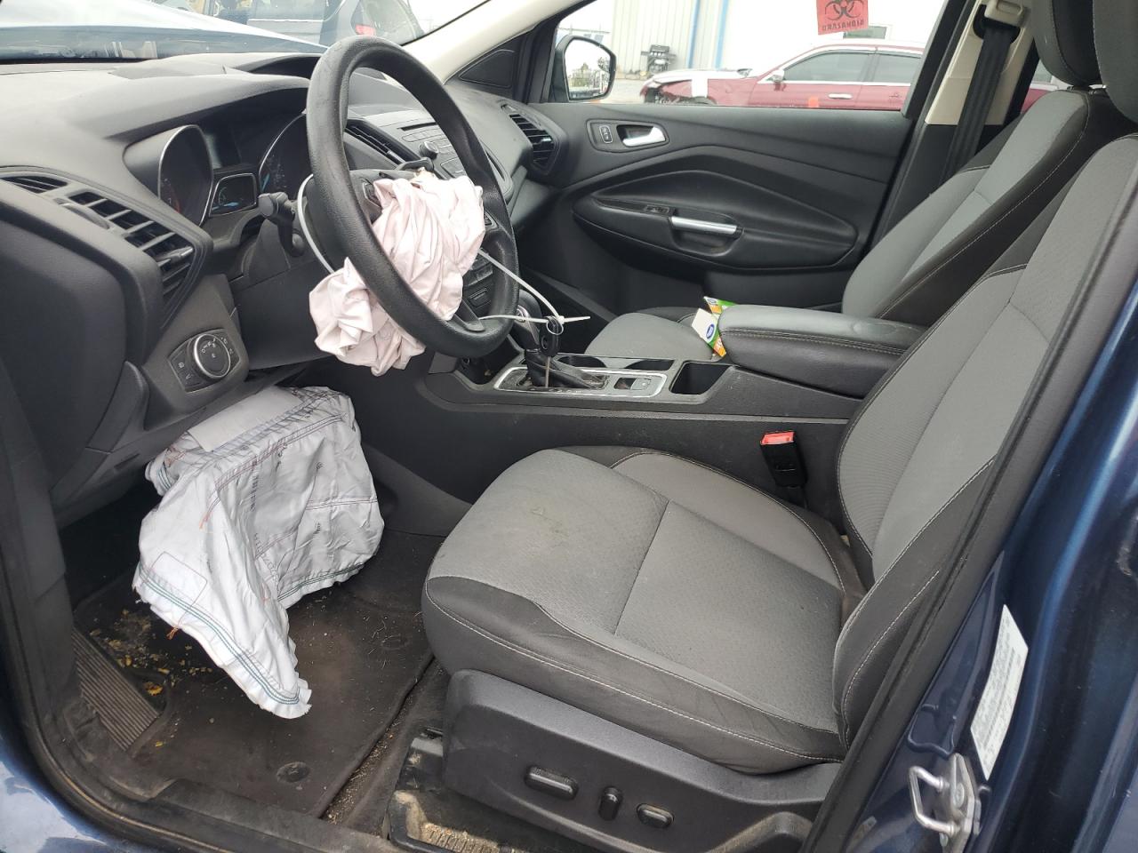 1FMCU0GD3JUC70131 2018 Ford Escape Se