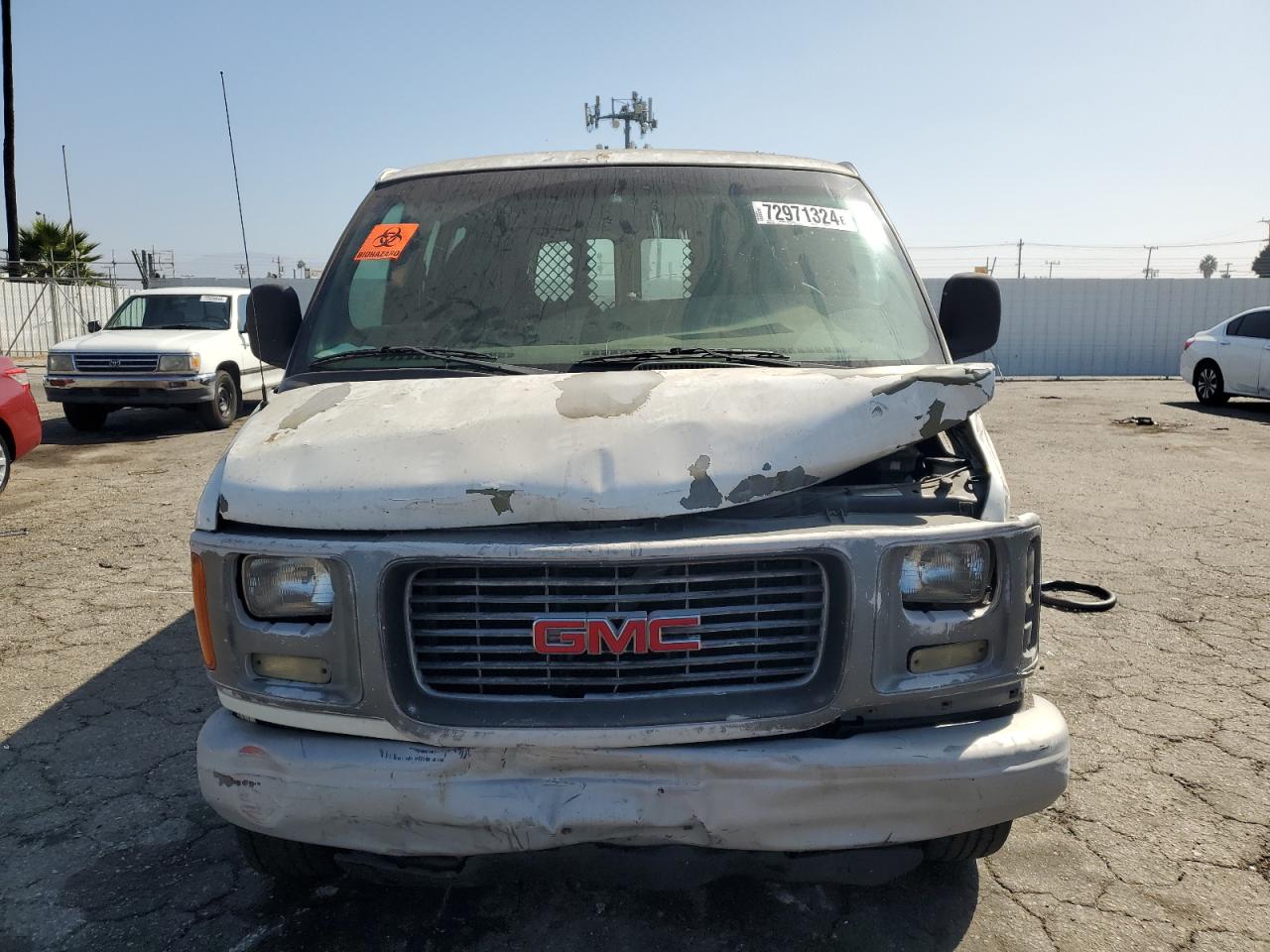 2002 GMC Savana - Image 5