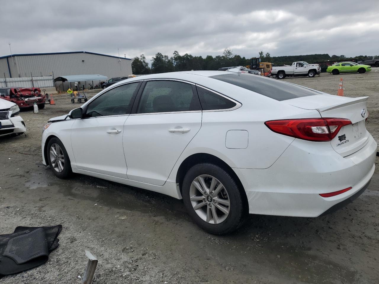2016 Hyundai Sonata - Image 2