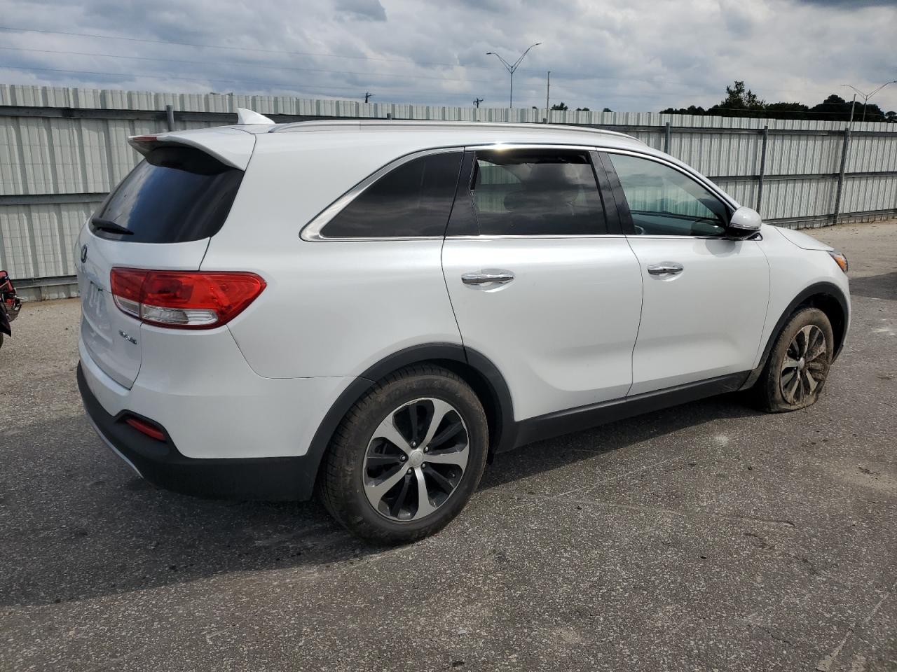 5XYPH4A50GG071860 2016 Kia Sorento Ex