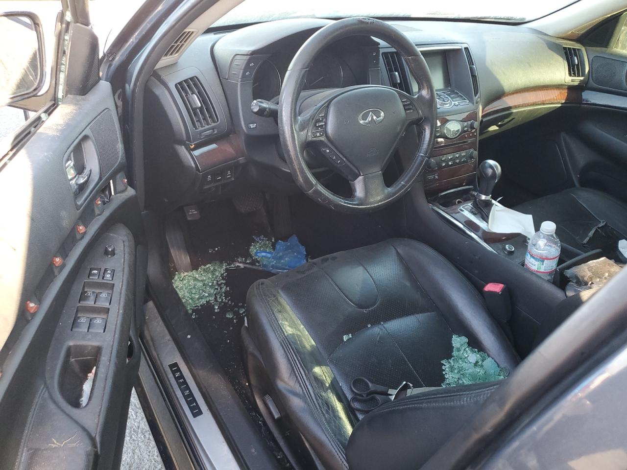2011 Infiniti G - Image 8