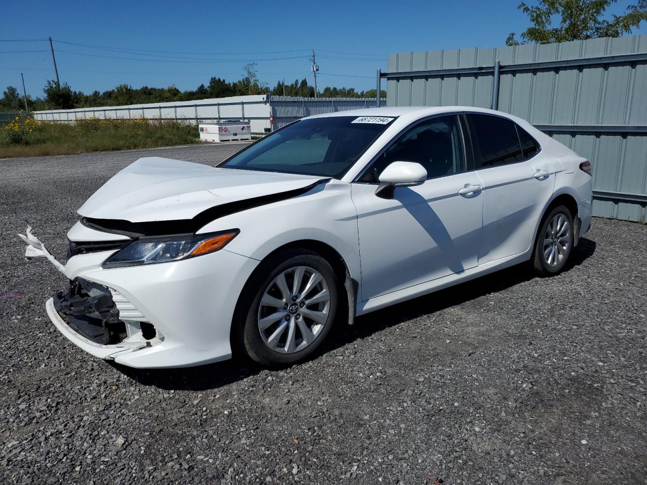 4T1B11HK7JU505587 2018 TOYOTA CAMRY - Image 1