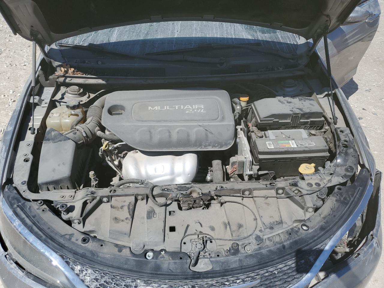 2015 Chrysler 200 - Image 11