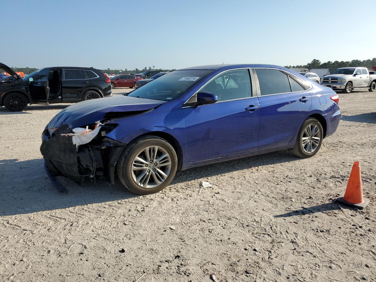 4T1BF1FK3GU535294 2016 TOYOTA CAMRY - Image 1