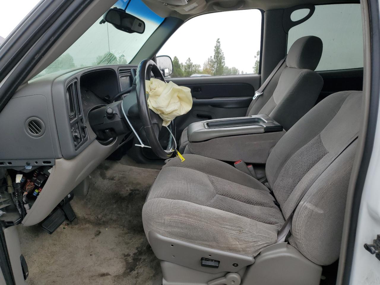 2003 Chevrolet Tahoe - Image 7