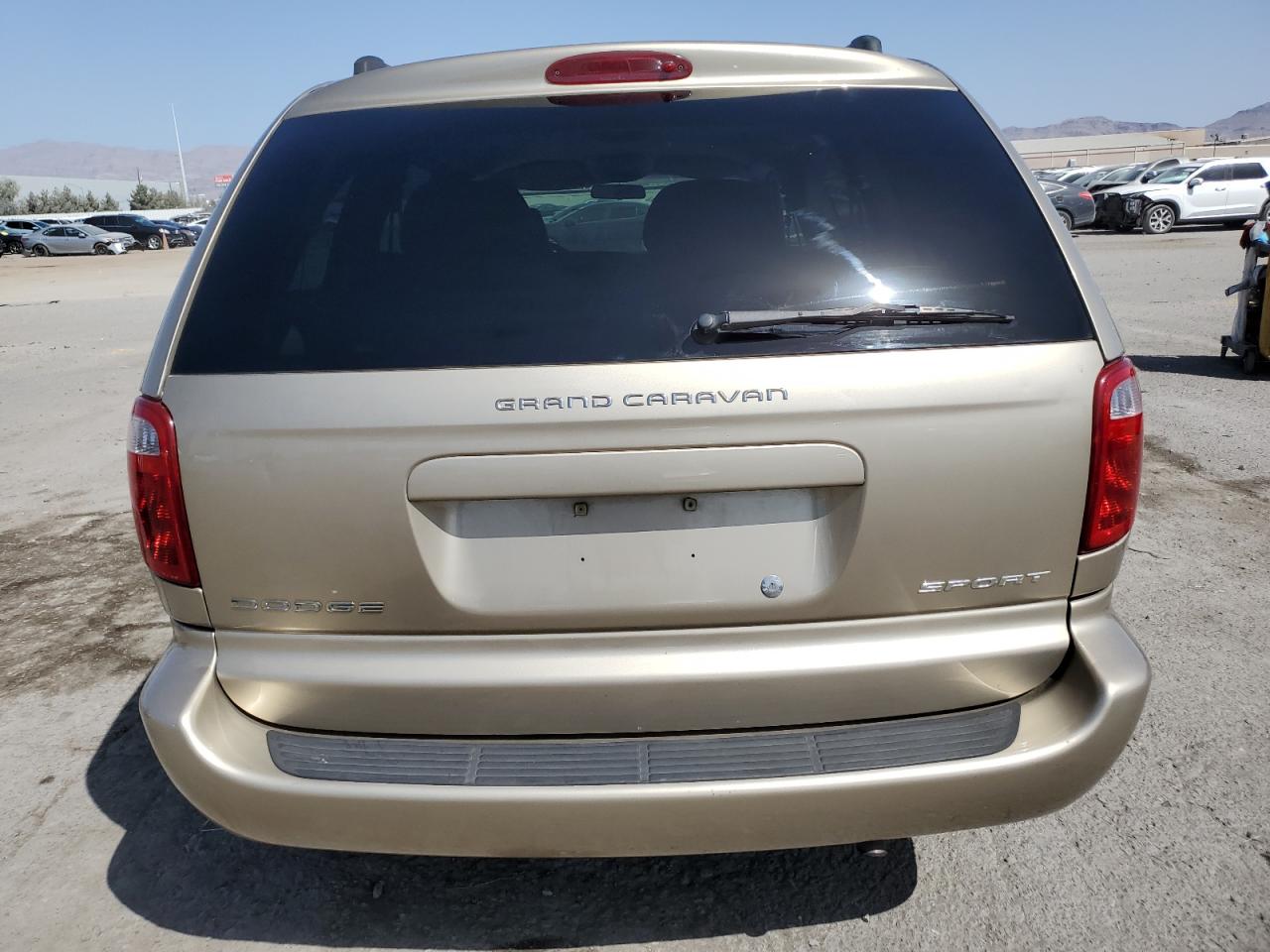 2002 Dodge Grand Caravan Sport VIN: 2B4GP44362R702951 Lot: 70646704