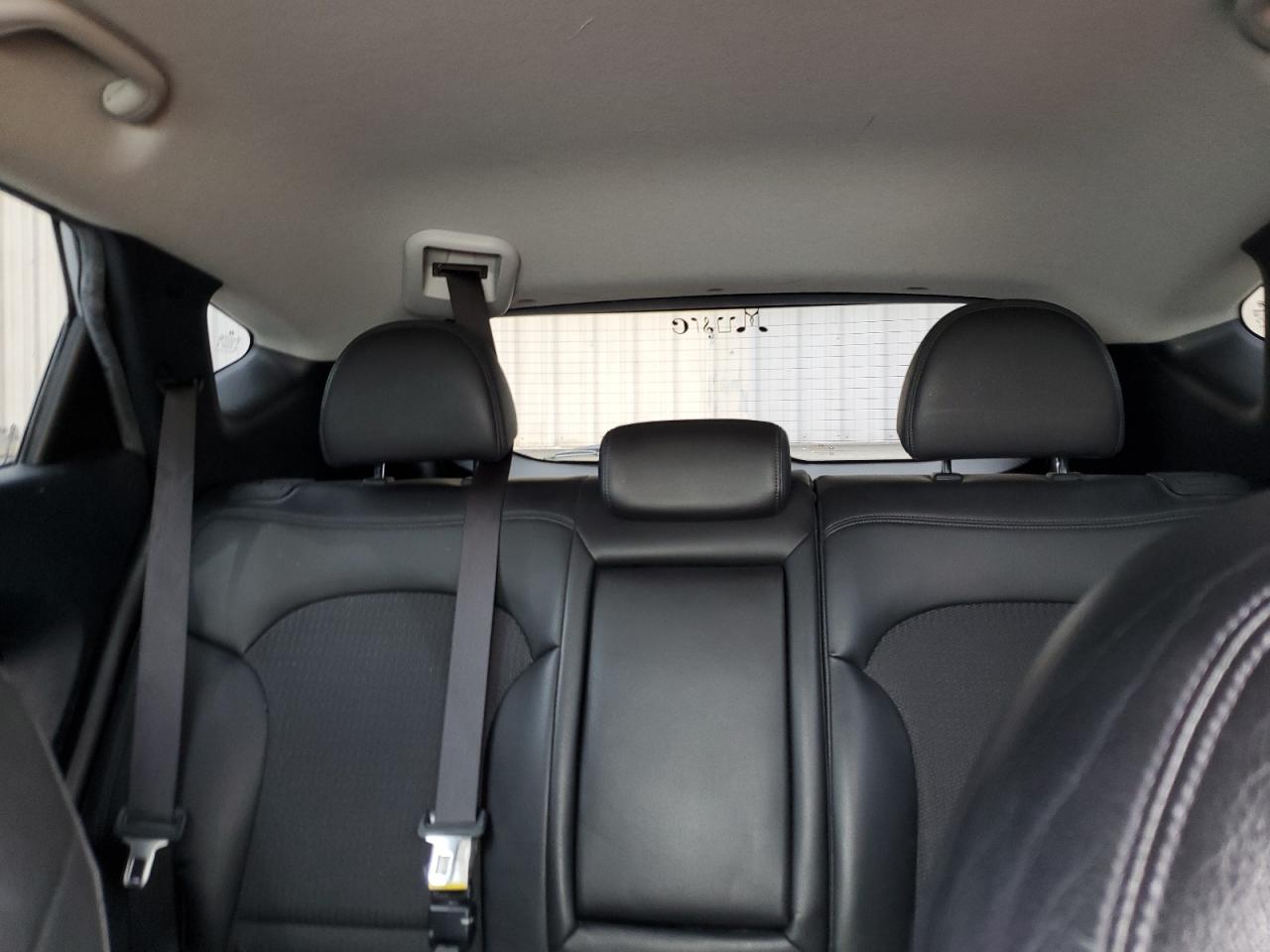 2011 Hyundai Tucson - Image 10