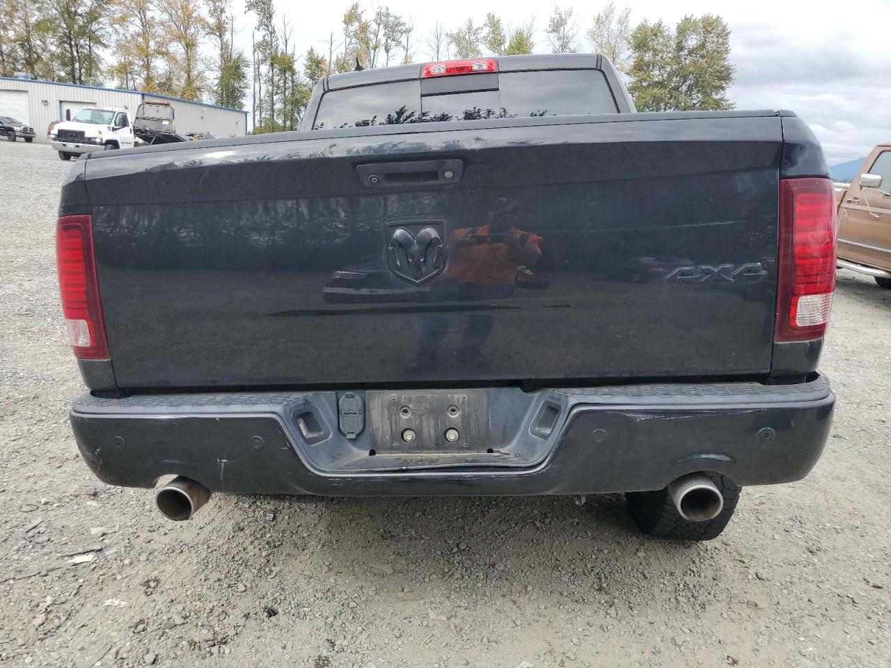 1C6RR7MT6FS691324 2015 Ram 1500 Sport