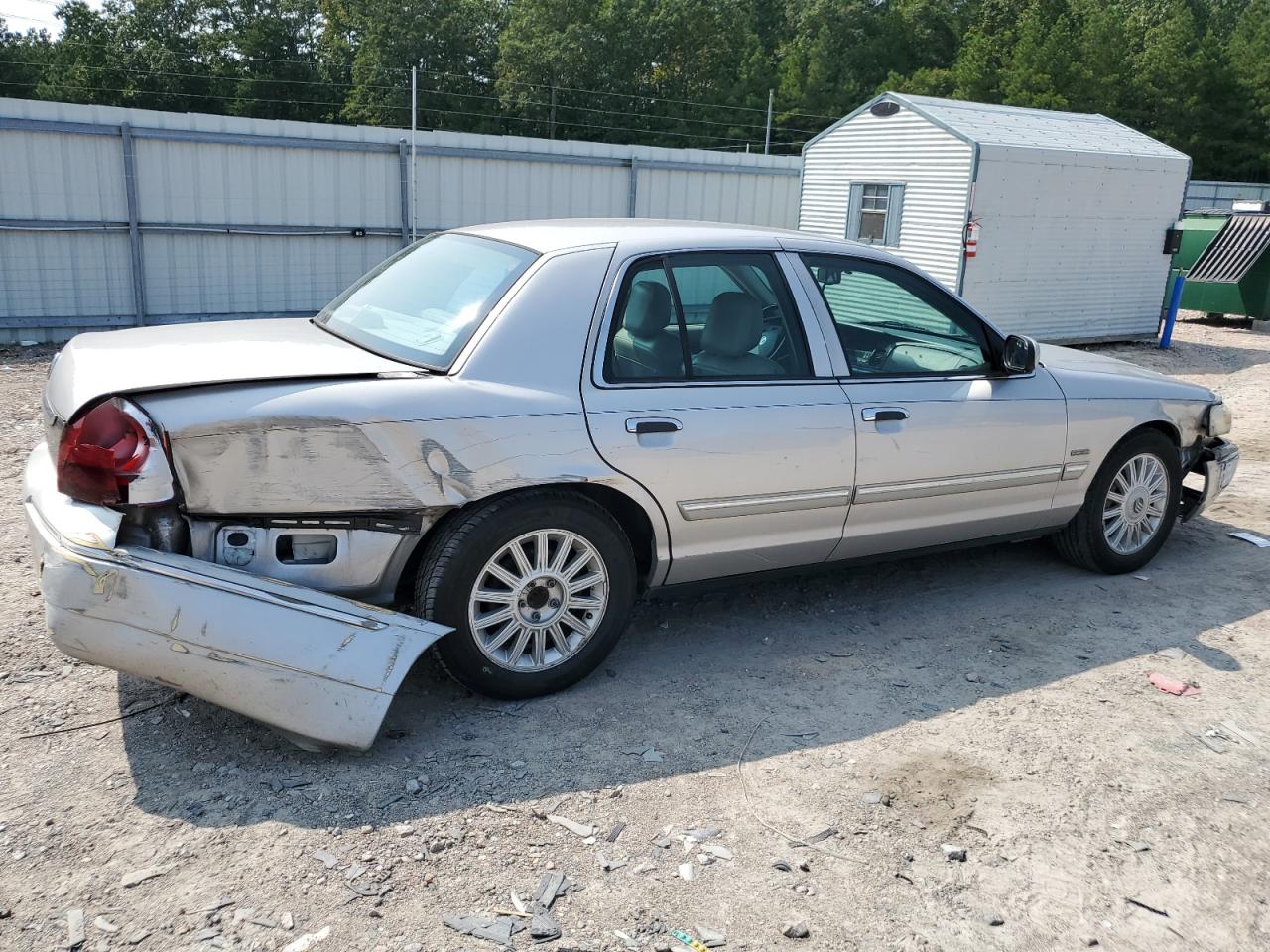 2010 Mercury Grand Marquis - Image 3