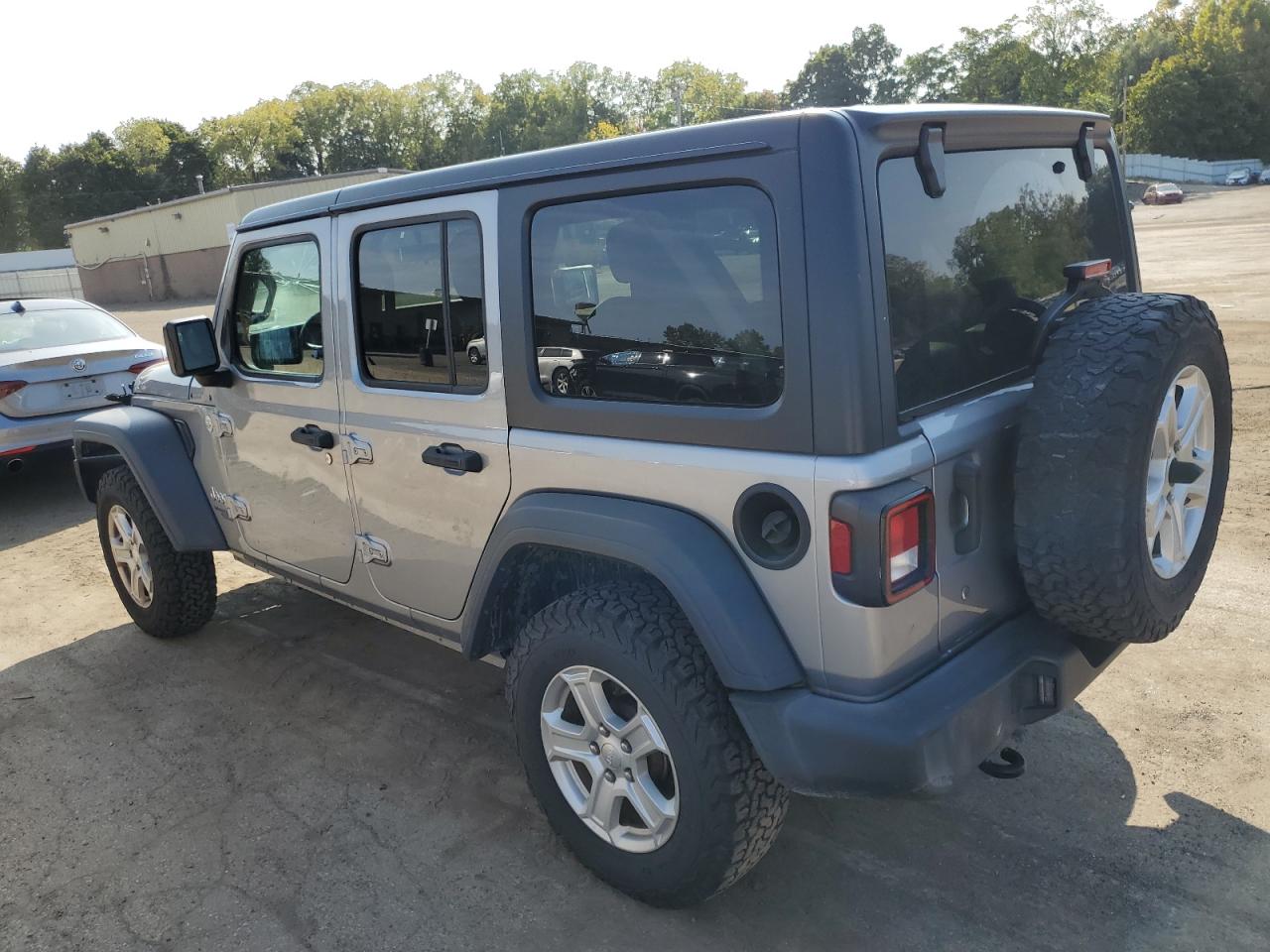 1C4HJXDN4JW145233 2018 JEEP WRANGLER - Image 2