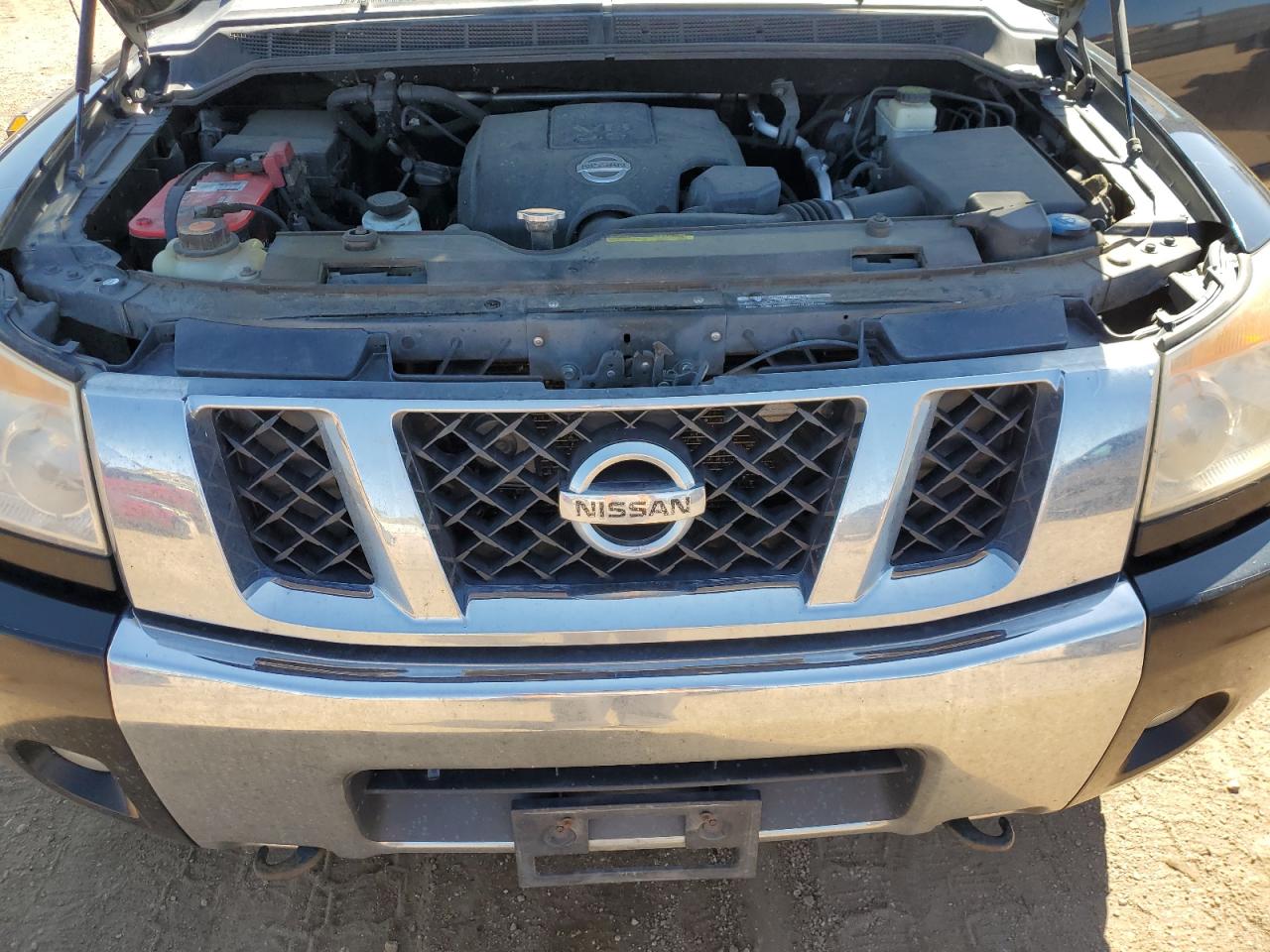 1N6AA0EC2EN519983 2014 Nissan Titan S