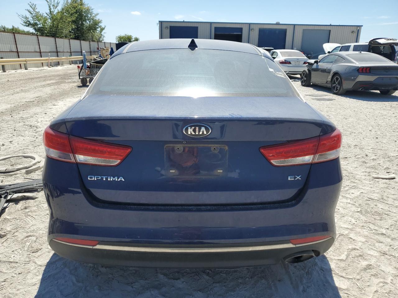 5XXGU4L32GG018461 2016 Kia Optima Ex