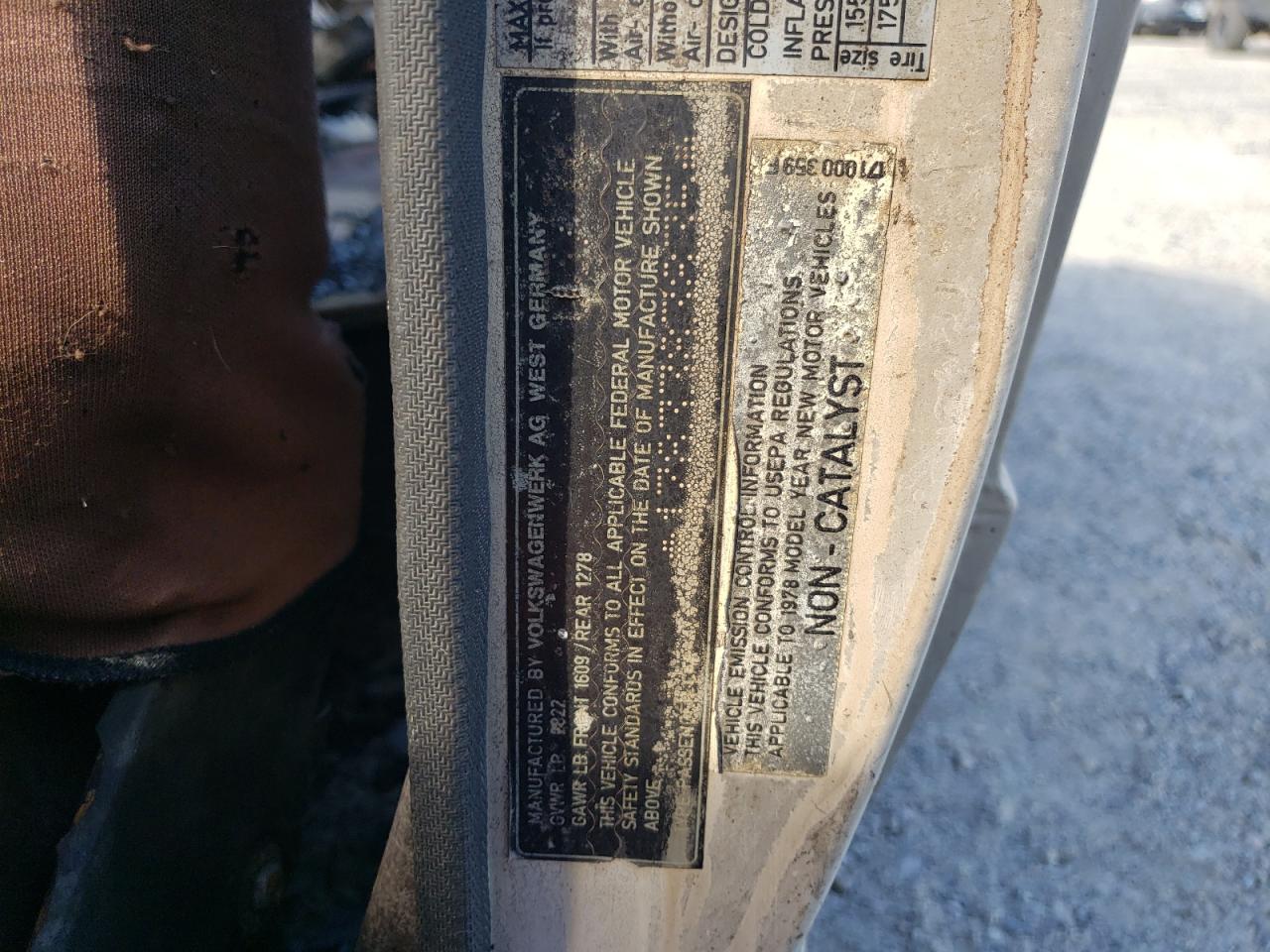 1978 Volkswagen Rabbit VIN: 1783383835 Lot: 70585354