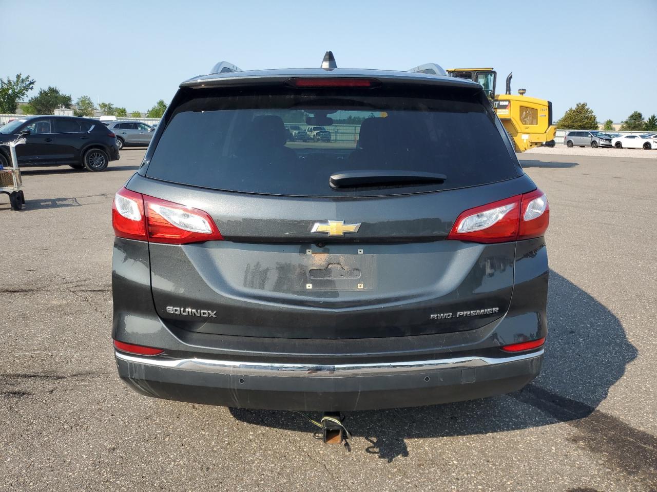 2GNAXXEV2M6149236 2021 Chevrolet Equinox Premier