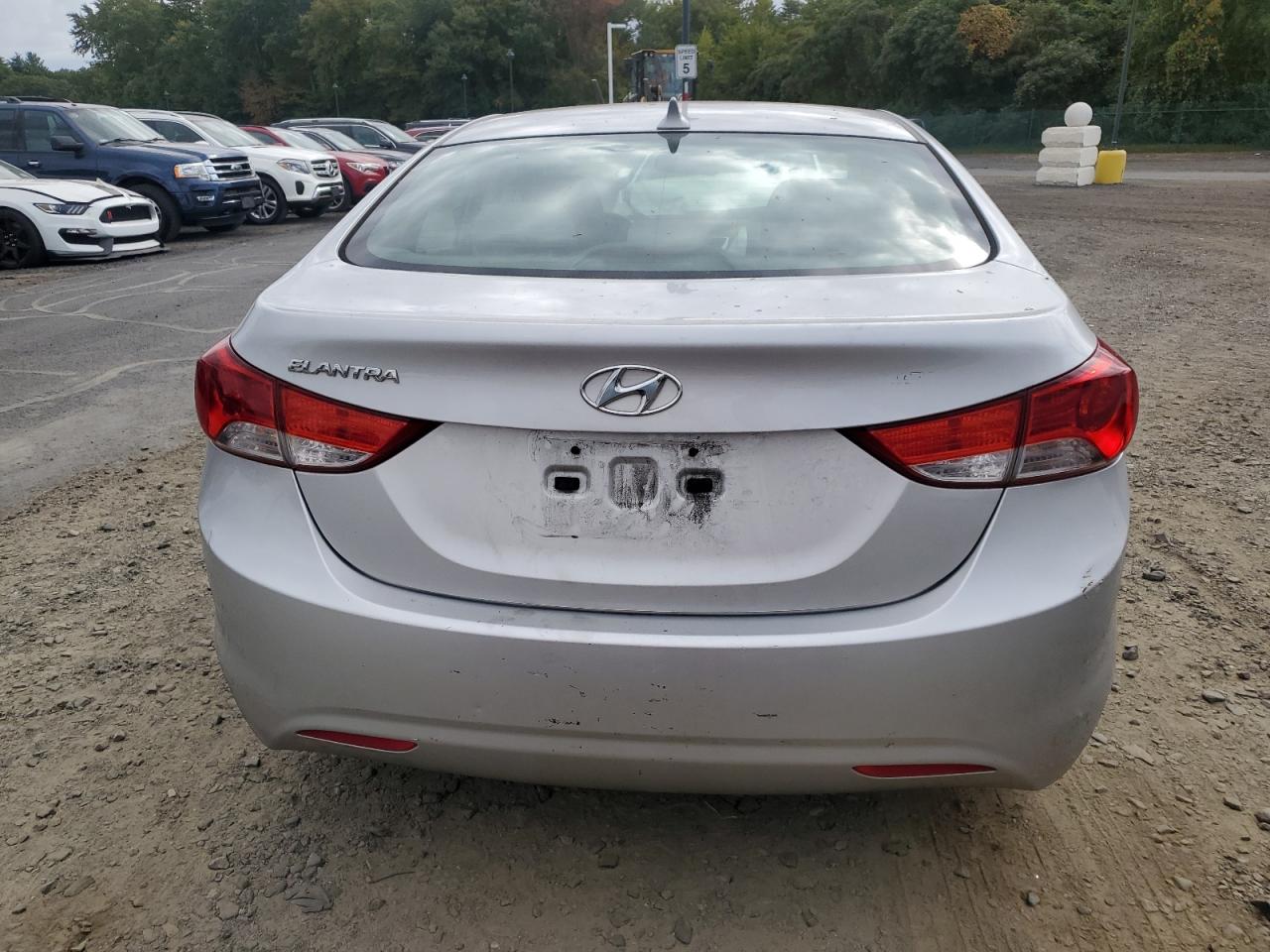 KMHDH4AE4BU137851 2011 Hyundai Elantra Gls