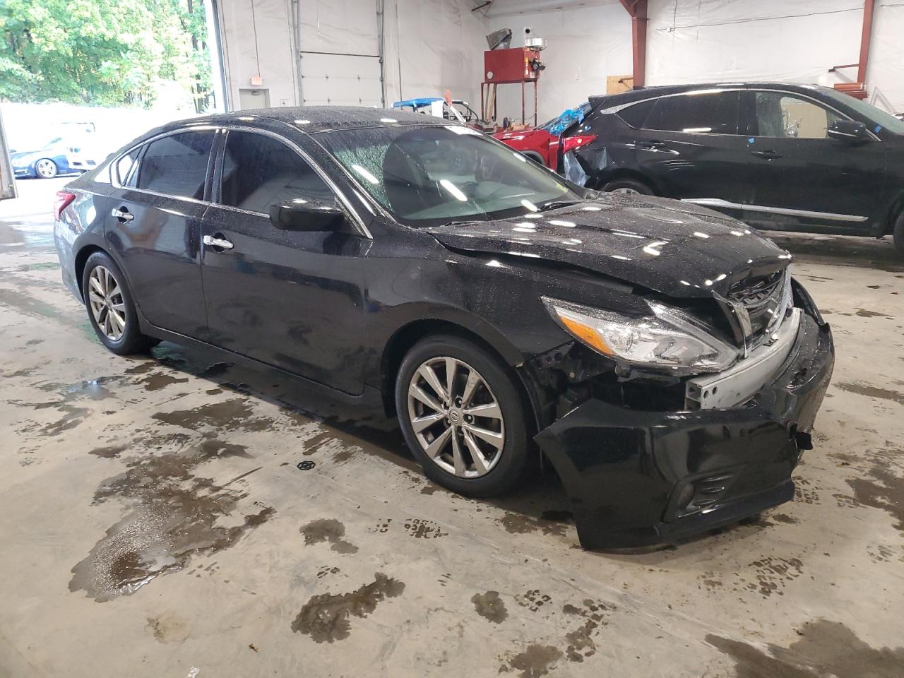 2017 Nissan Altima - Image 4