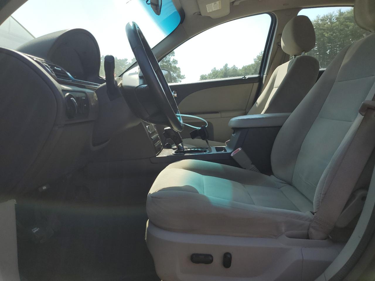 2009 Ford Taurus - Image 7