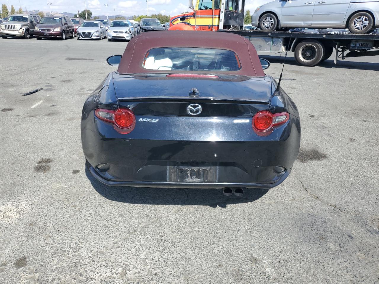 JM1NDAC73J0205161 2018 Mazda Mx-5 Miata Club