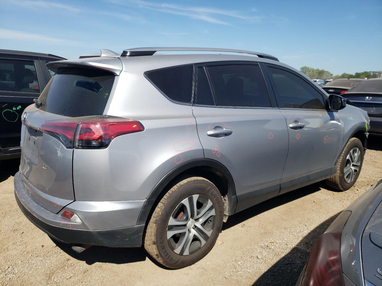 2018 Toyota RAV 4 - Image 3