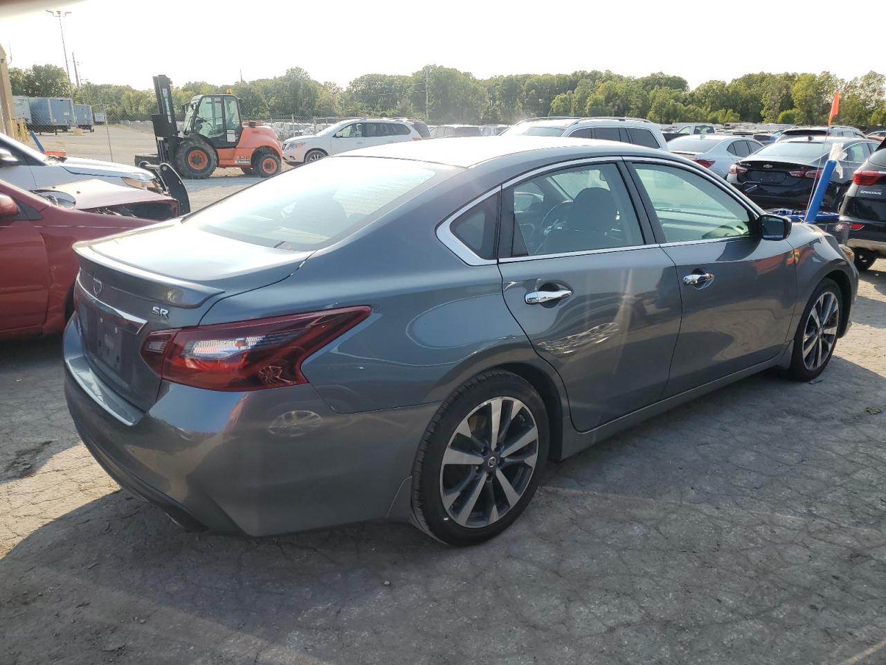 2017 Nissan Altima - Image 3