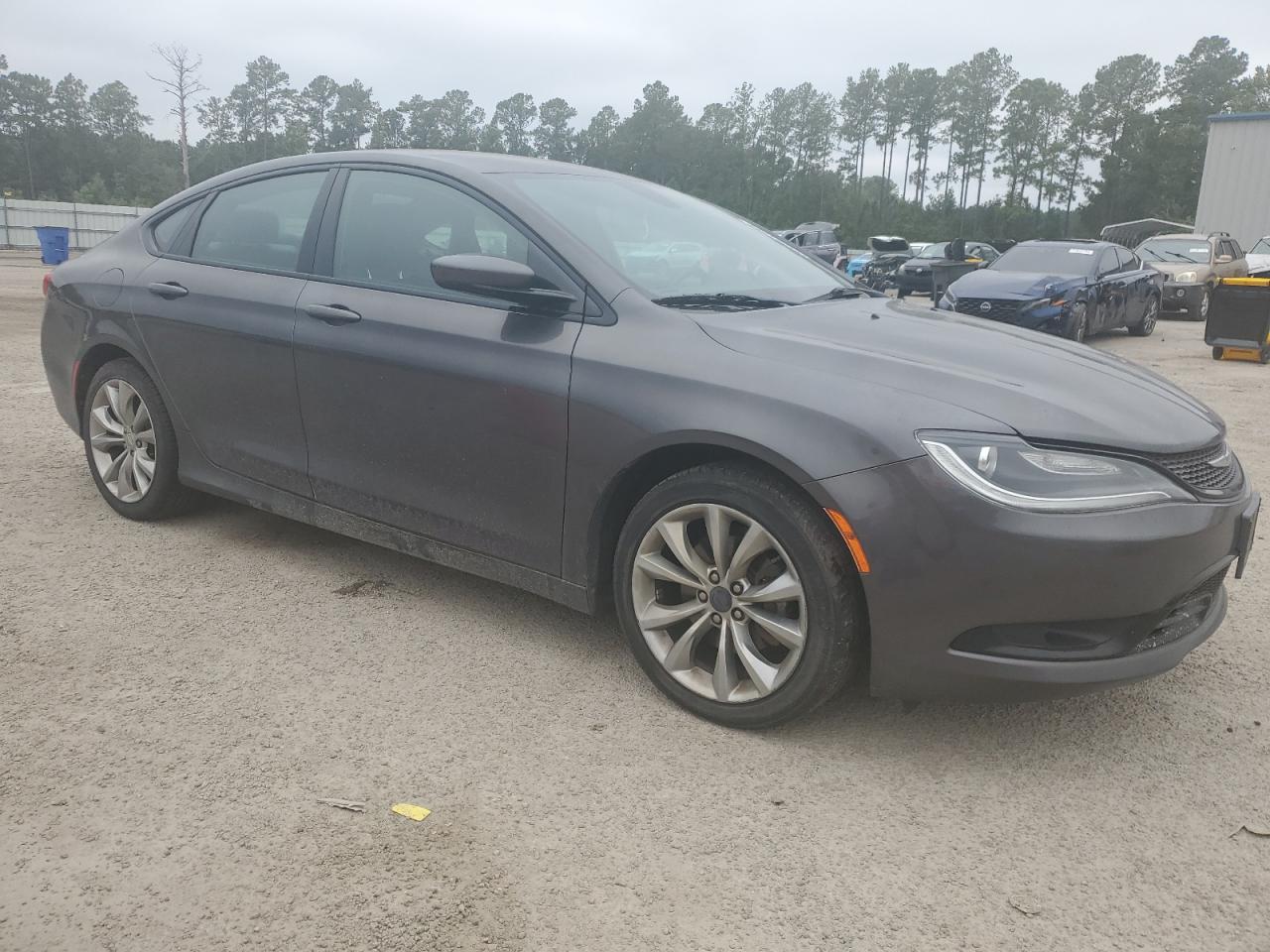 2015 Chrysler 200 - Image 4