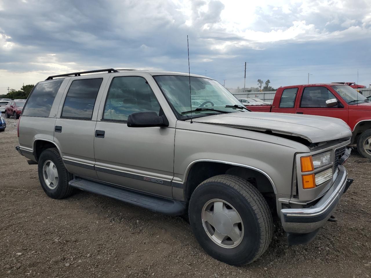 1999 GMC Yukon - Image 4