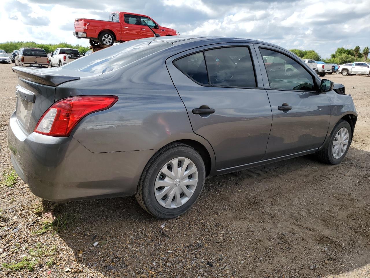 VIN 3N1CN7AP5KL814138 2019 NISSAN VERSA no.3