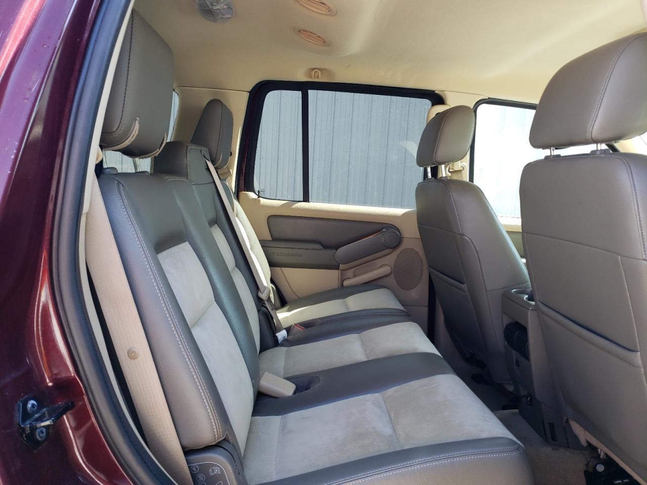 2006 Ford Explorer - Image 11