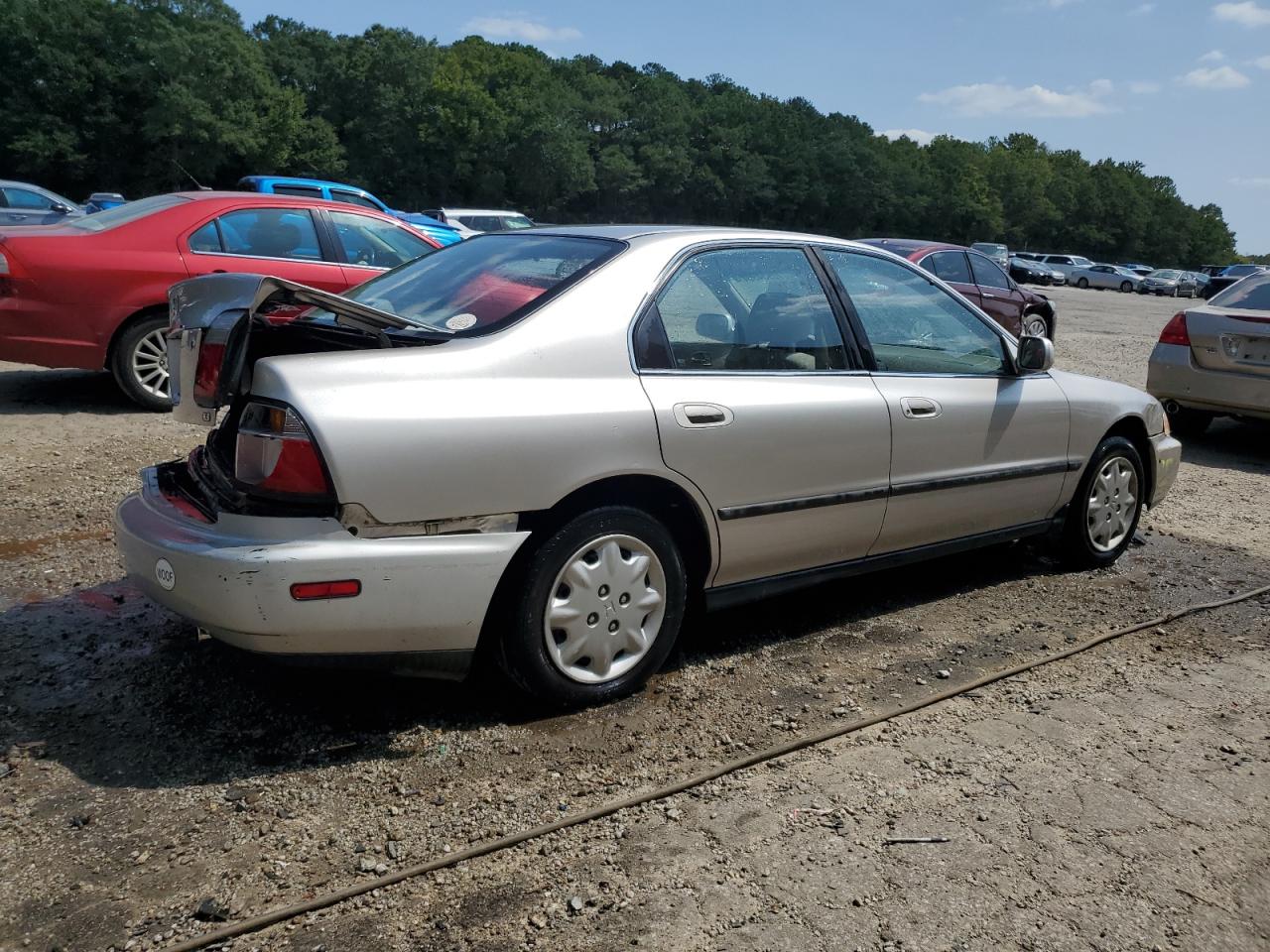 1996 Honda Accord Lx VIN: 1HGCD5636TA297694 Lot: 70954994