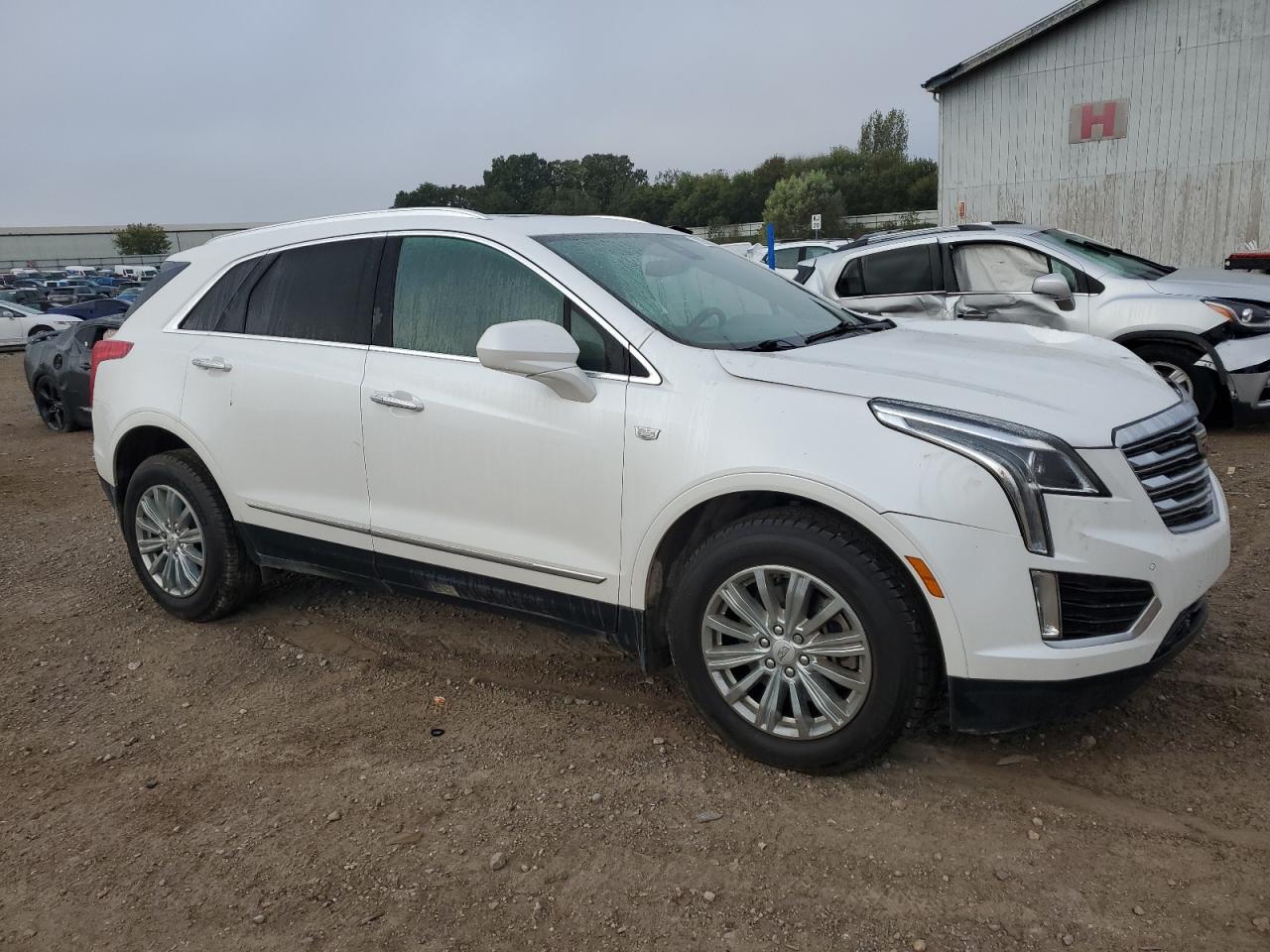 2017 Cadillac XT5 - Image 4