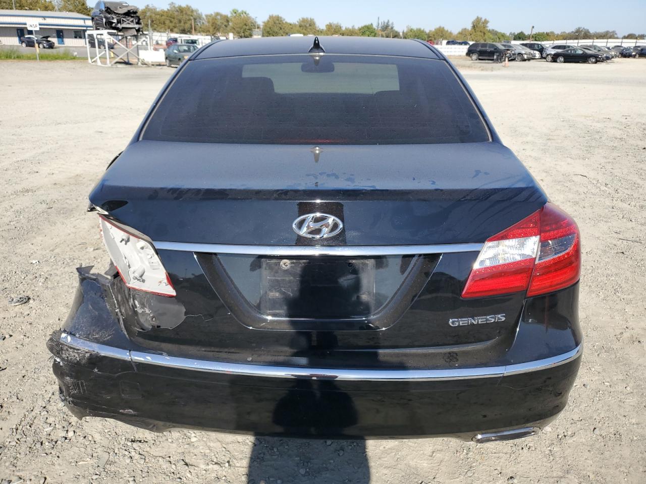 2013 Hyundai Genesis 3.8L VIN: KMHGC4DD1DU213608 Lot: 73059224