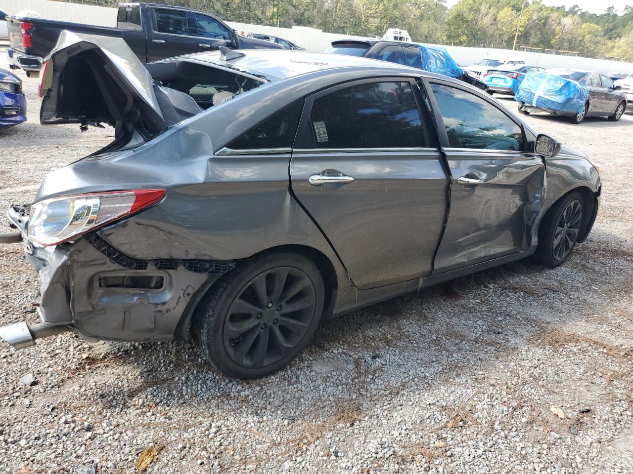 2011 Hyundai Sonata - Image 3