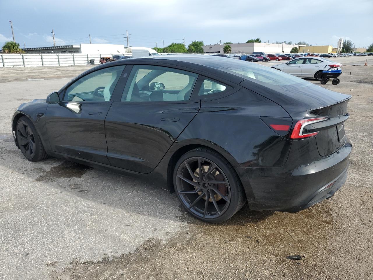 5YJ3E1ET1RF783075 2024 TESLA MODEL 3 - Image 2