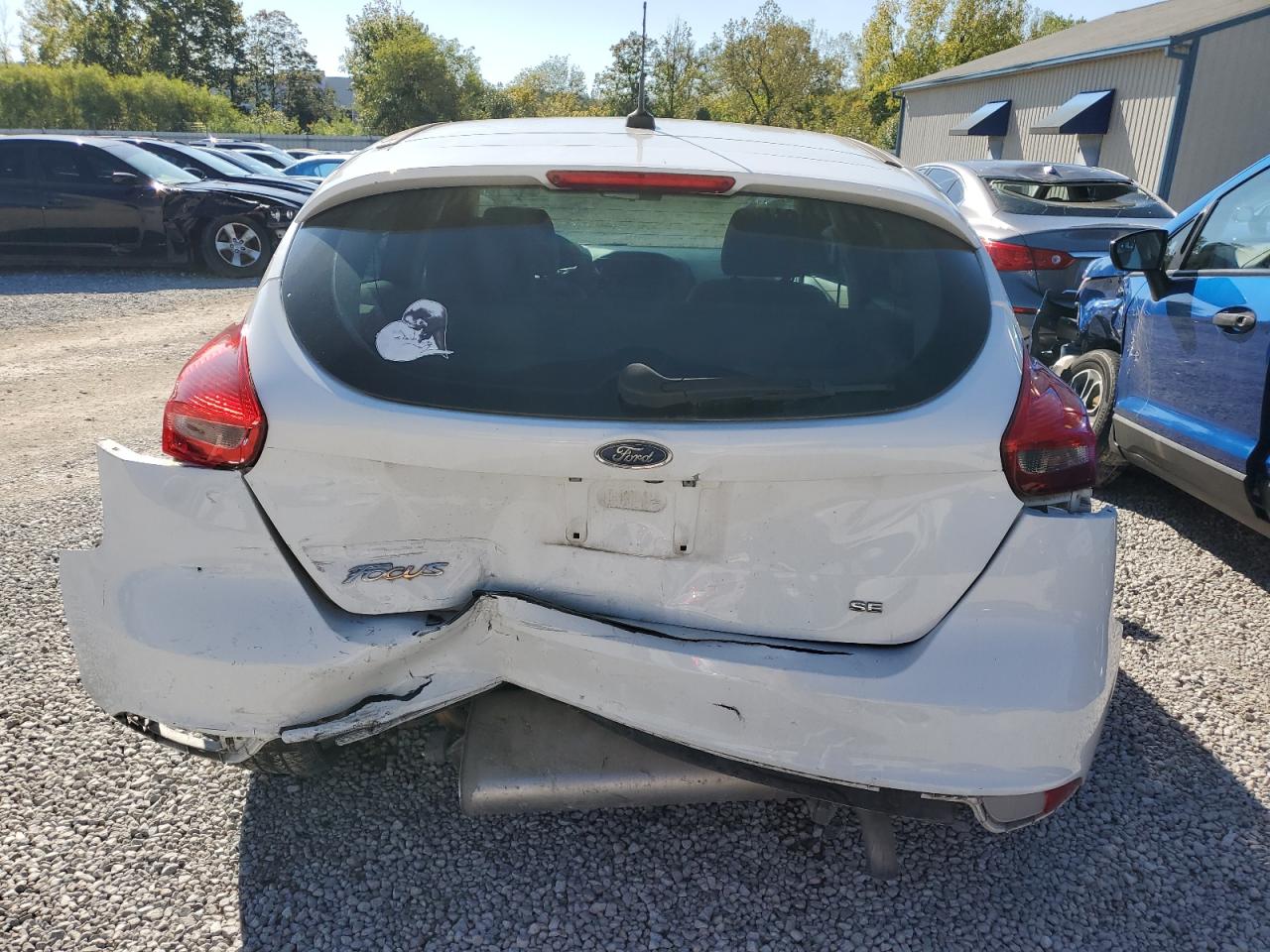 1FADP3K21JL330569 2018 Ford Focus Se