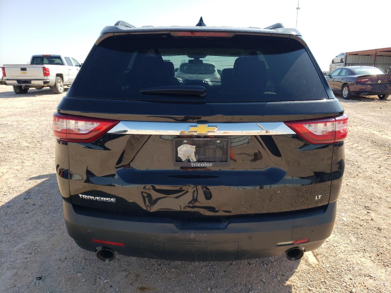 1GNERGKW1KJ310975 2019 Chevrolet Traverse Lt