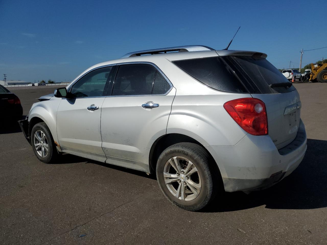 2010 Chevrolet Equinox - Image 2