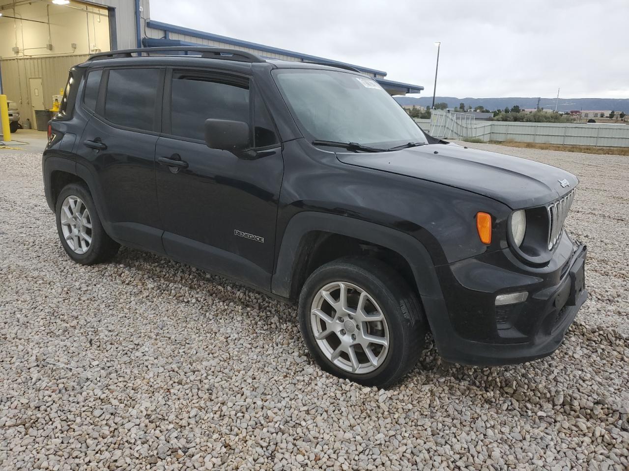 2020 Jeep Renegade - Image 4