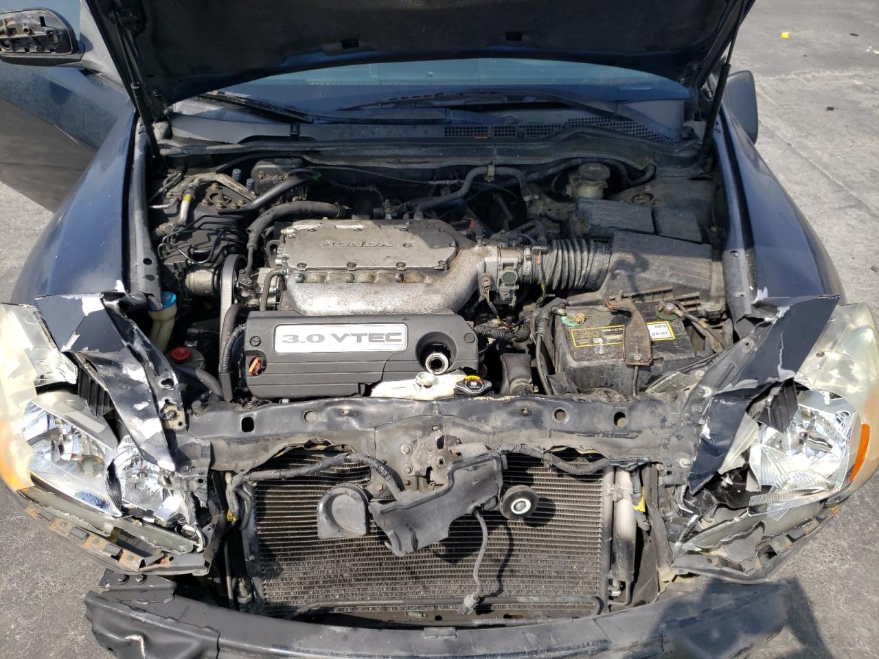 2005 Honda Accord - Image 12