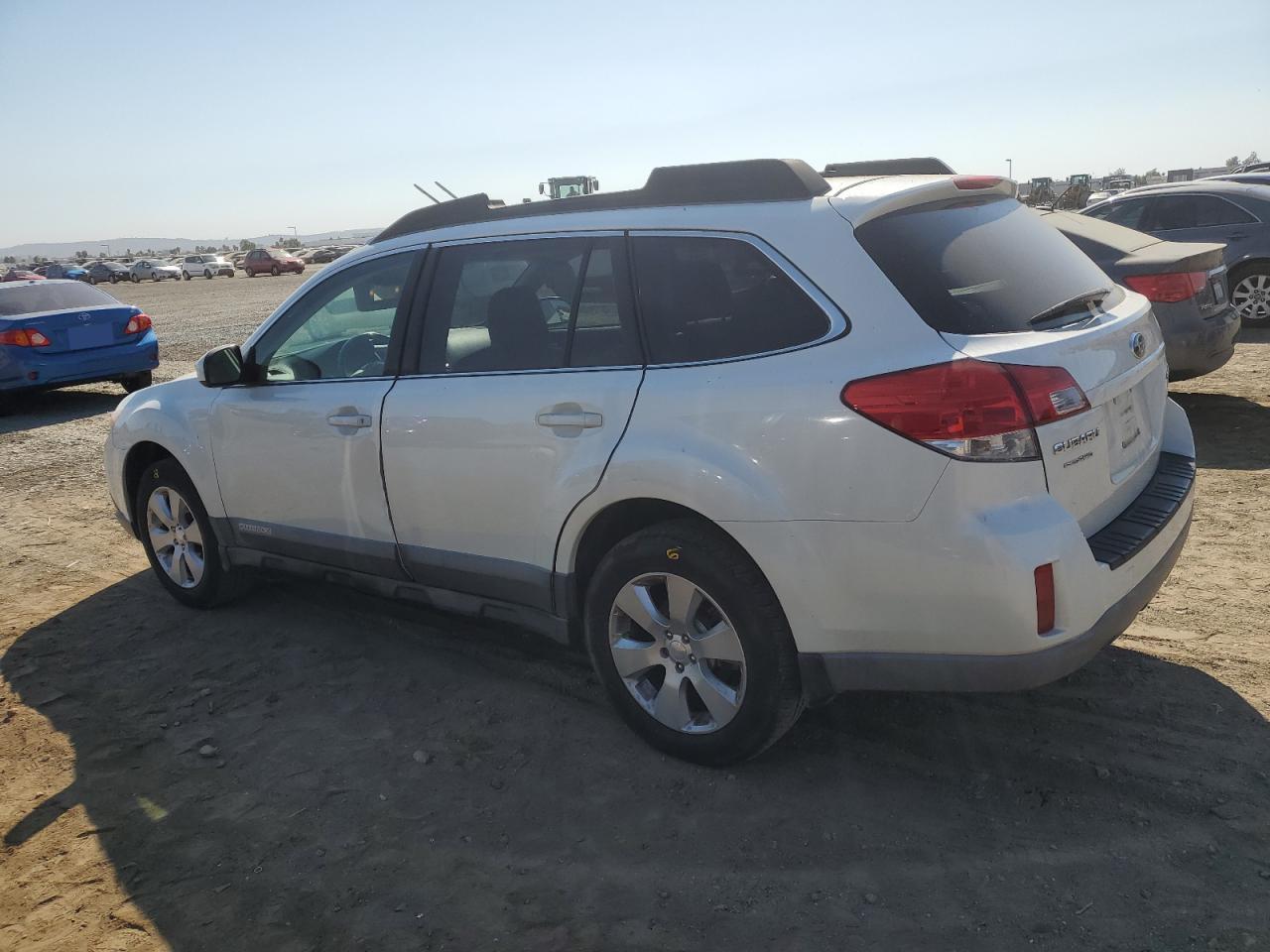 2010 Subaru Outback - Image 2