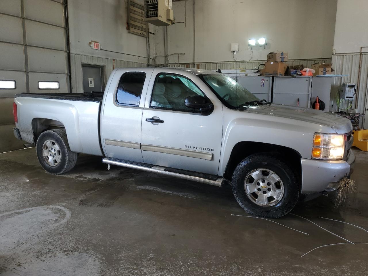 1GCRCSE01BZ381598 2011 Chevrolet Silverado C1500 Lt