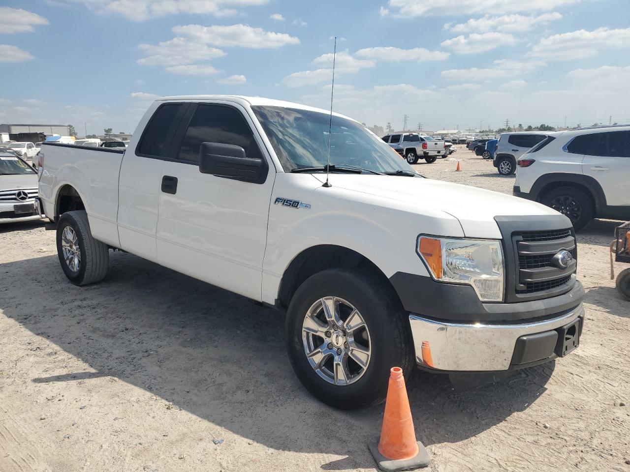 2014 Ford F-150 - Image 4