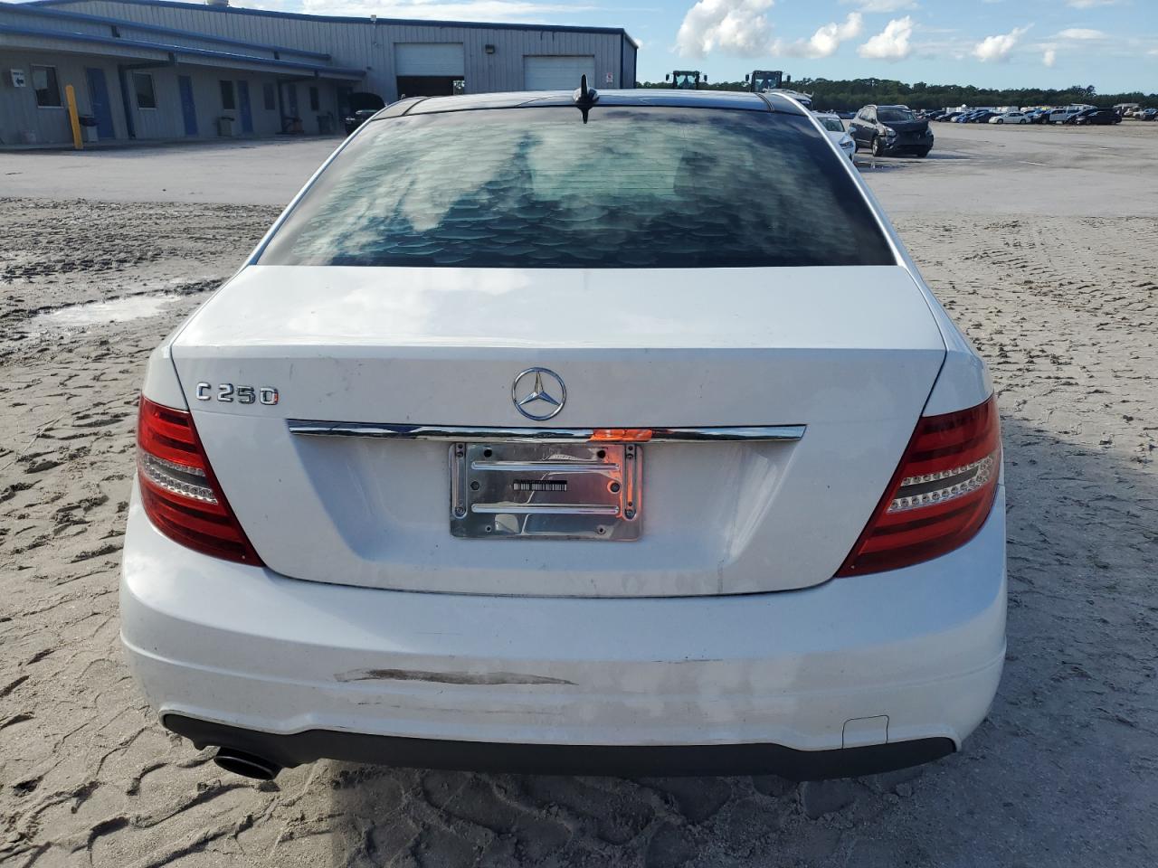 WDDGF4HBXDA800627 2013 Mercedes-Benz C 250