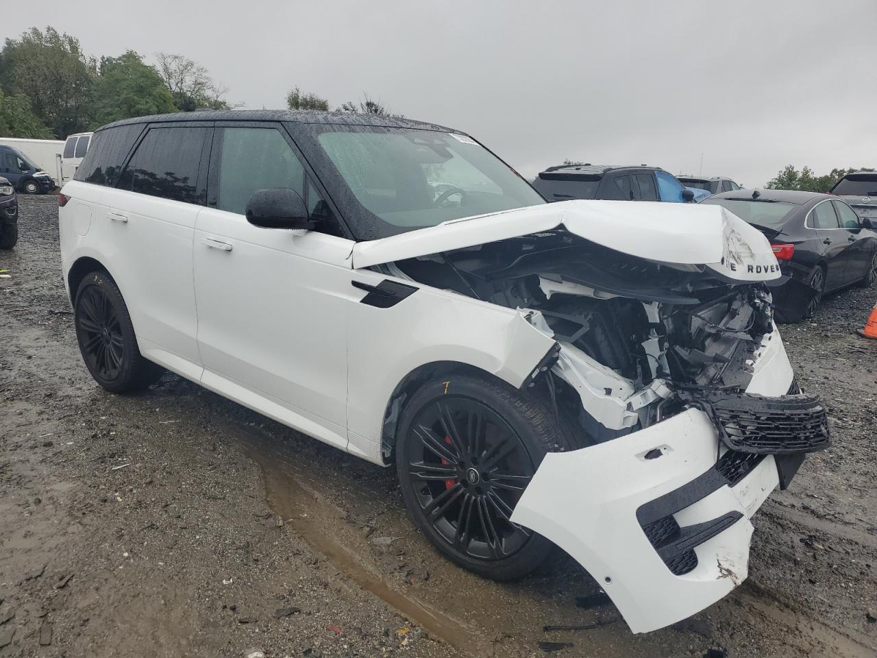 2024 Land Rover Range Rover - Image 4