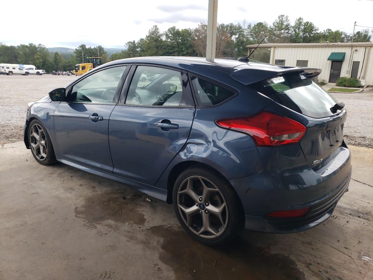 1FADP3L93JL277465 2018 FORD FOCUS - Image 2