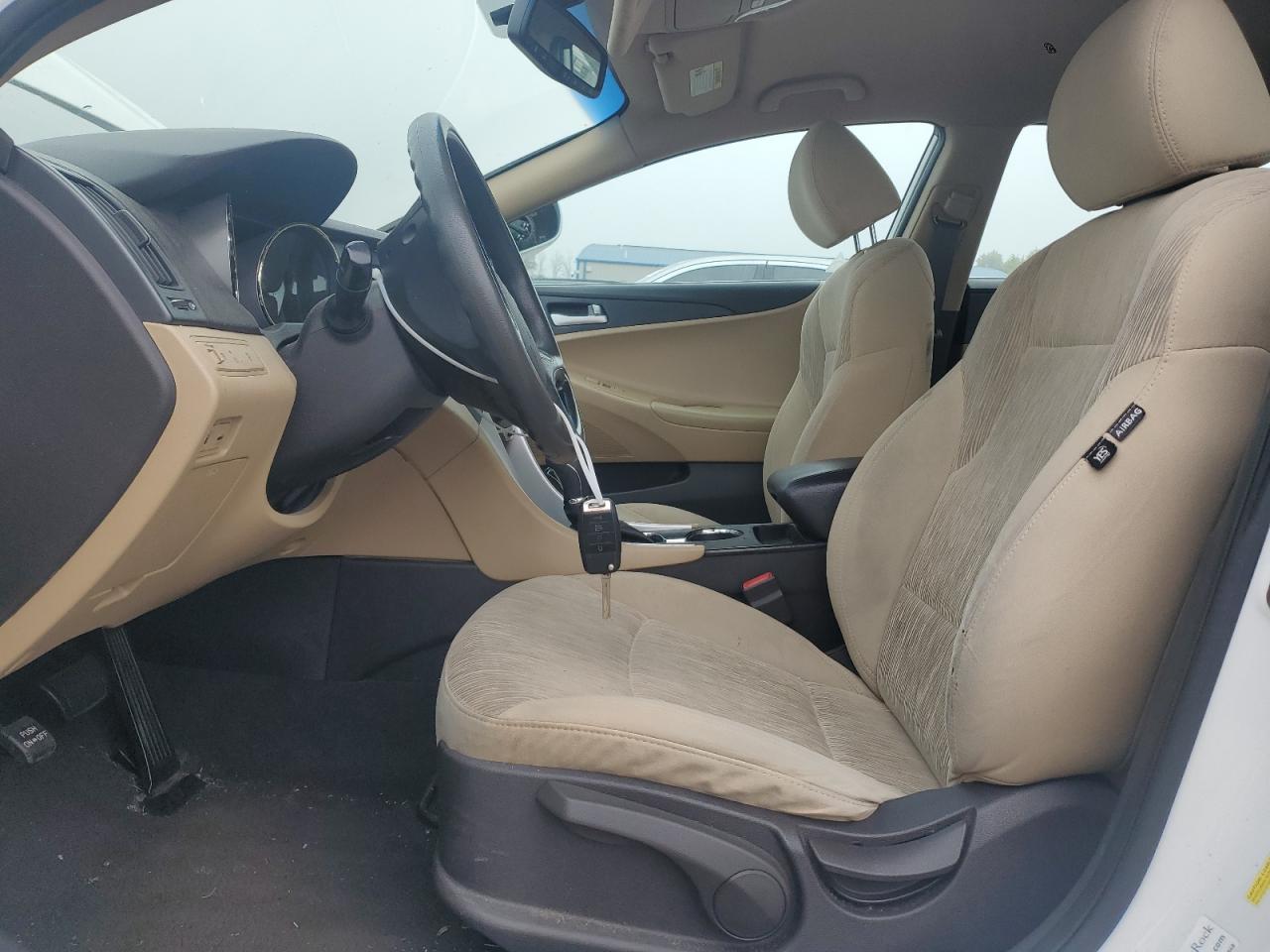 2013 Hyundai Sonata - Image 7