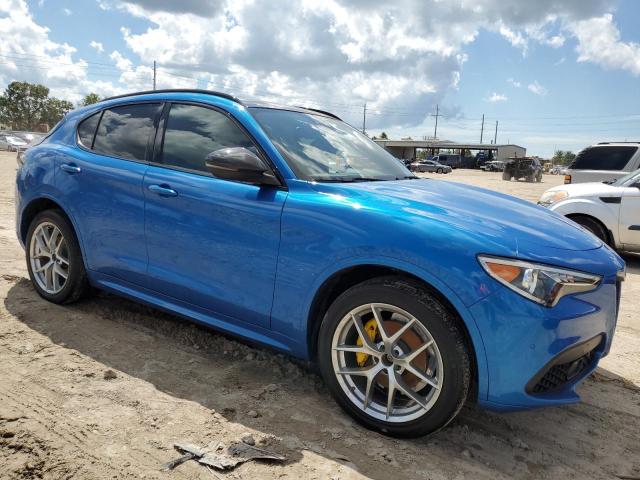 ZASPAKBN2M7D15211 Alfa Romeo Stelvio TI 4