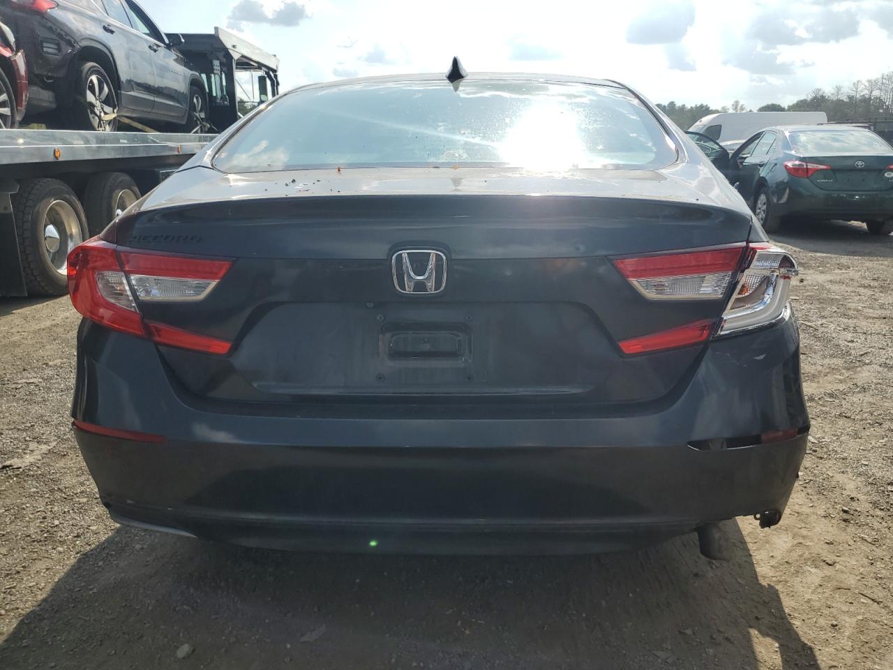 1HGCV1F10JA100780 2018 Honda Accord Lx