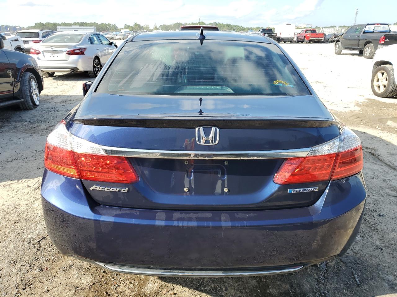 1HGCR6F31FA004571 2015 Honda Accord Hybrid