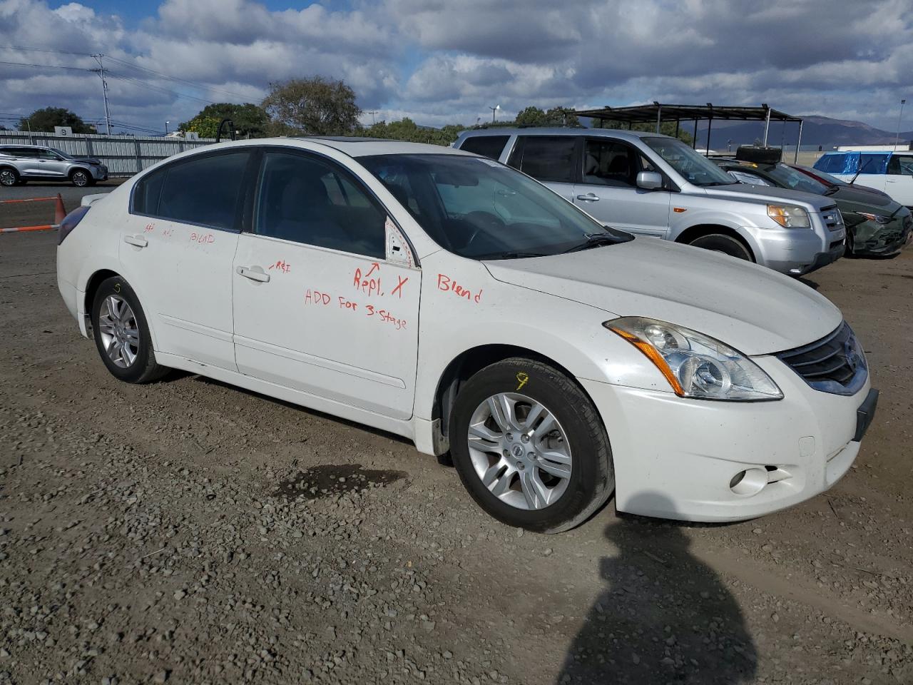 2011 Nissan Altima - Image 4