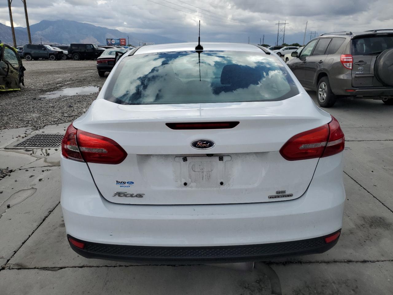 2016 Ford Focus Se VIN: 1FADP3F27GL379777 Lot: 72143604